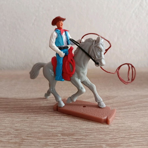 Cowboy Rider Figure with Lasso Plasty from West Germany 70s used