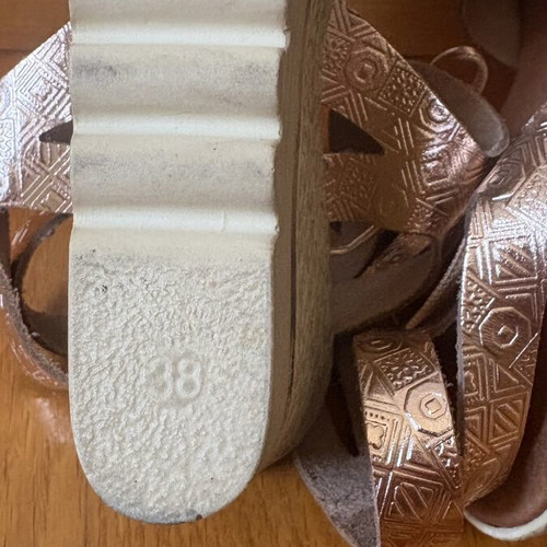 Leather platform sandals size 38 like new, beige and gold