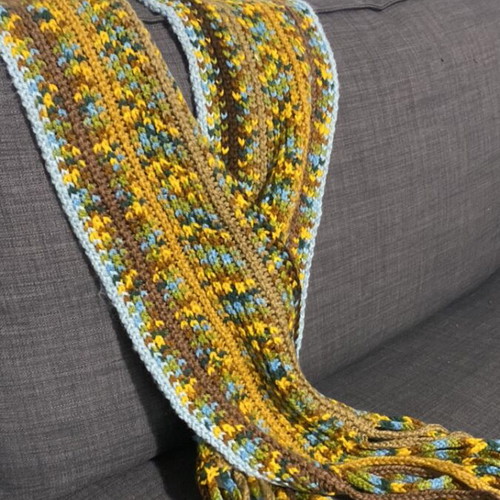Multicolored scarf like new