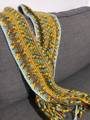 Multicolored scarf like new
