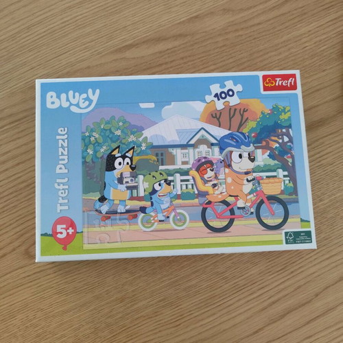 Bluey Puzzle Trefi 100 pieces like new