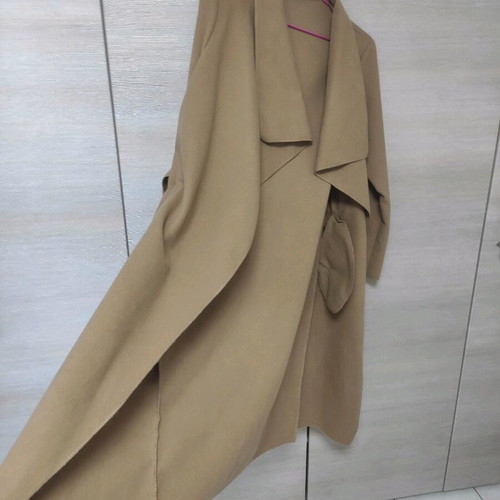 Long Italian trench coat new, camel with belt and multipurpose collar