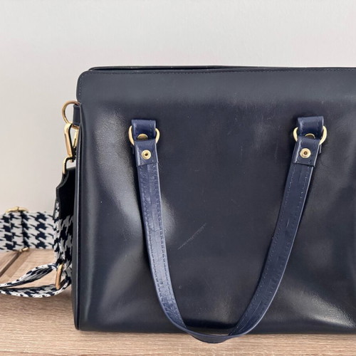 Vintage leather blue crossbody bag used