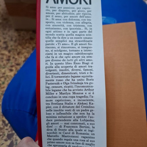 Amori by Enzo Biagi hardcover book like new, Italian