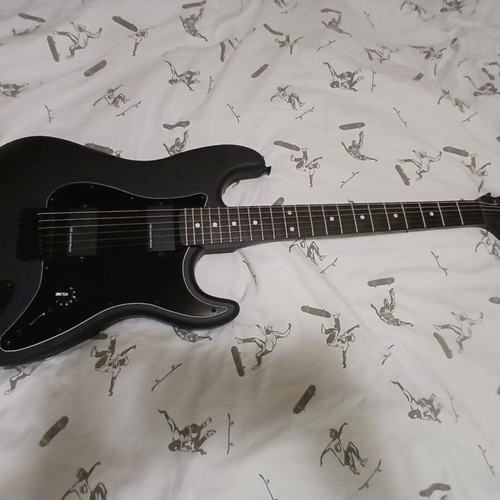 Harley Benton guitar with active pickups new