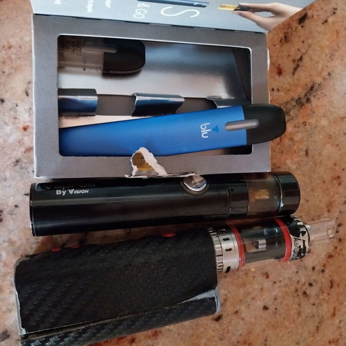 Electronic Cigarettes like new, pack of three different types