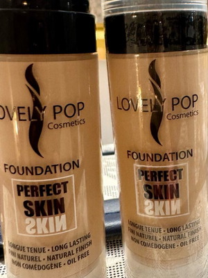 Lovely Pop Perfect Skin Foundation N°3.0 καινούργιο, δύο τεμάχια