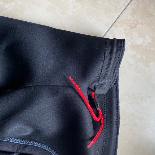 Sells football pants and leggings used, size Large
