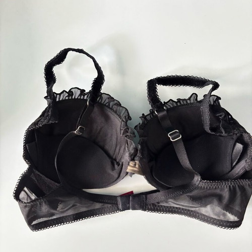 Med Bra 70B like new, black and beige