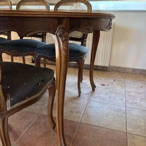 Wooden dining table with 6 chairs, extendable