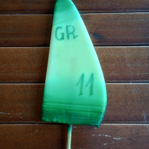 Five handmade Easter candles made of beeswax new