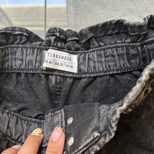 Jeans high waist black like new, size S