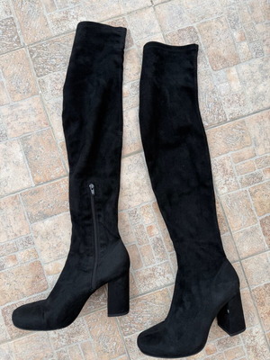 Zara Velvet High Boots like new, size 40, black