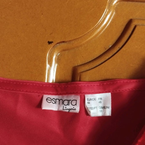 Lingerie Esmara red satin with lace like new, size XXXL