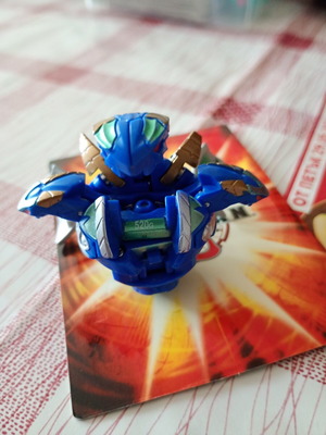 Bakugan Knight Percival figure