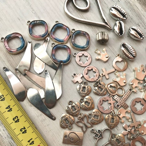 80 pieces of silver metal elements for jewelry in excellent condition