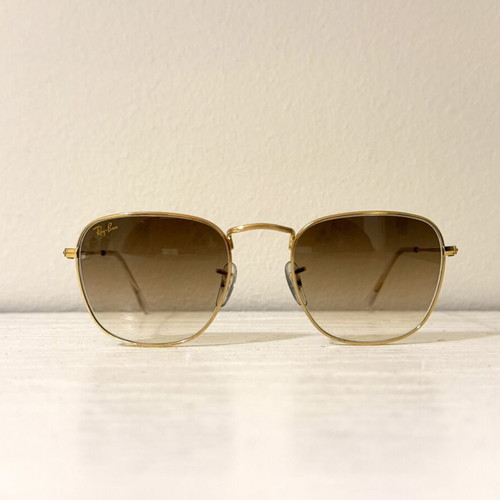 Ray-Ban Frank RB3857 sunglasses like new, Legend Gold frame with green G-15 lenses