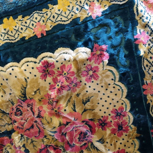 Velvet blanket vintage like new 200 x 230