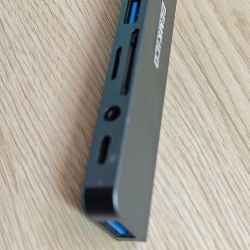 USB-C 8-in-1 Hub New Multifunctional Adapter with USB-A, SD/TF Reader, Audio Jack