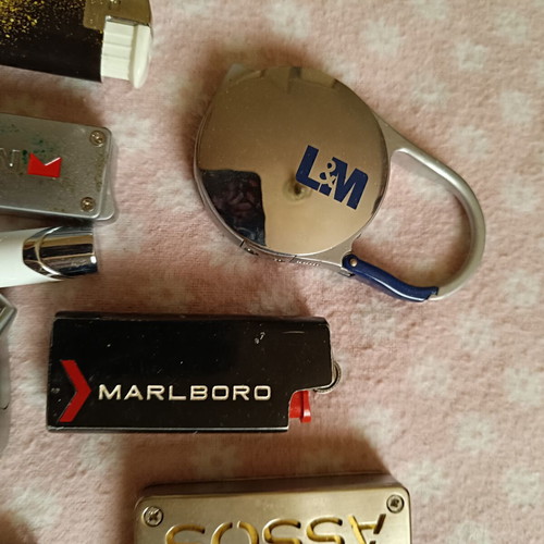 Lighters used, 30 collectible pieces with wear due to age