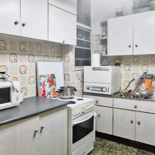 Διαμέρισμα 55 τ.μ. 2ου ορόφου στη Νίκαια Νεάπολη, ανακαινισμένο με θέα