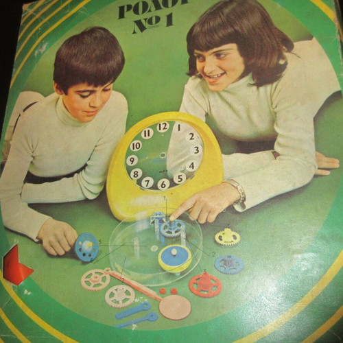 Assembled tabletop clock with gears by ALFA TOYS like new