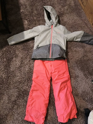 Decathlon ski suit 10 years like new