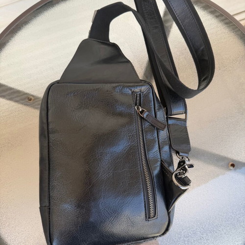 Giglio Florentino Italian leather crossbody bag