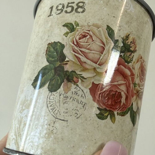 Vintage Victorian bucket pot vase decor, like new
