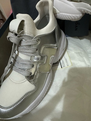Hogan sneakers 37.5 white - silver like new