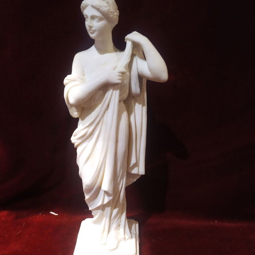 Gypsum statue of woman with chlamys like new, height 25.5 cm