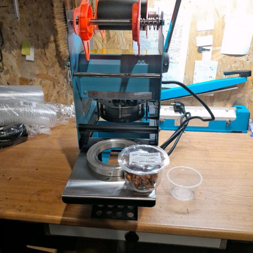 Sealing machine for plastic bowls and cups new
