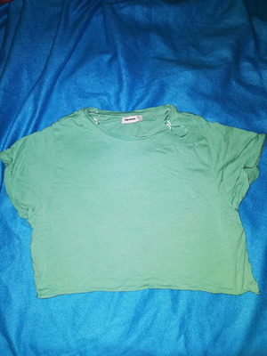 Κοντομάνικο κροπ μπλουζάκι φυστικί Pink Woman σαν καινούργιο, μέγεθος L