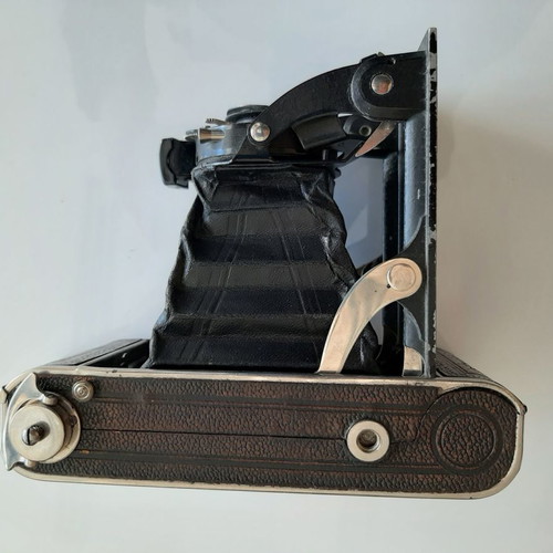 Vintage camera Voigtlander 1:6.3 from 1900s used with leather case