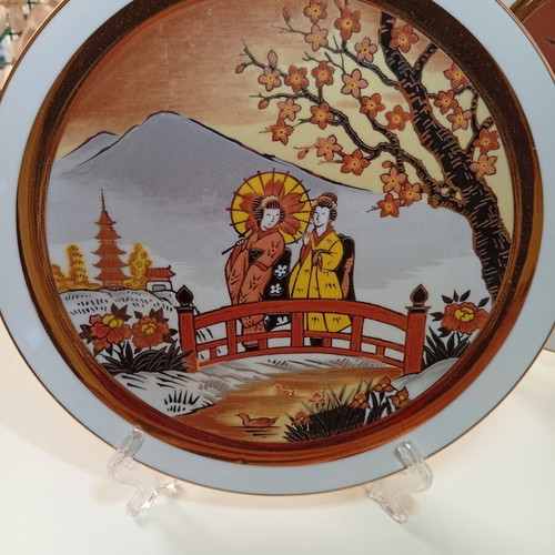 The Art of Chokin Decorative Plates Set of 2, like new