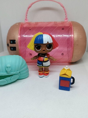 Lol Surprise doll set with suitcase like new