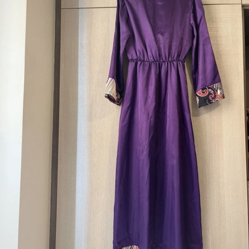 Kimono-style satin dress purple, like new, size Medium