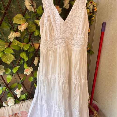 Summer dress used white with lace and honeycomb back elastic