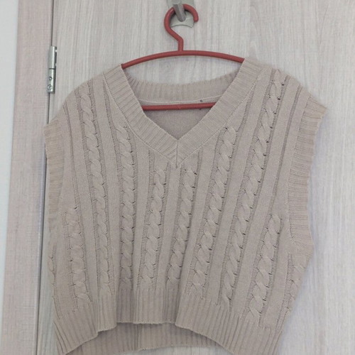 Pink vest like new, sizes M and L