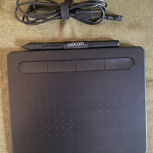 Wacom Intuos S 7” pen like new