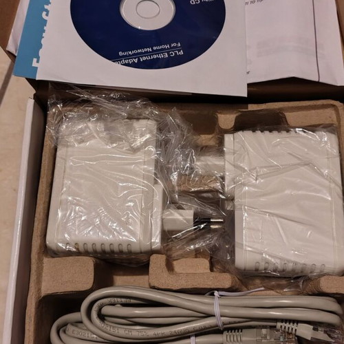 PLS Intracom powerline adapters for home internet