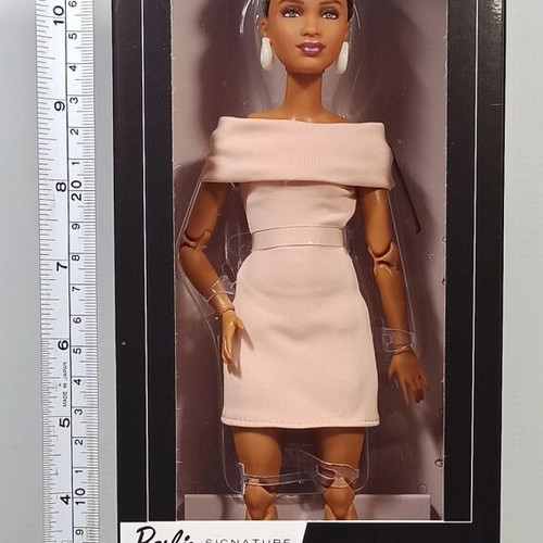Barbie Basics Model 08 doll new 12'' European