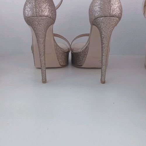 Ellen high-heeled sandals size 41 like new, gold