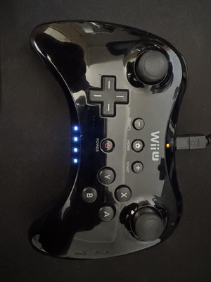 Wii U Pro χειριστήριο μεταχειρισμένο OEM με καλώδιο φόρτισης USB-A