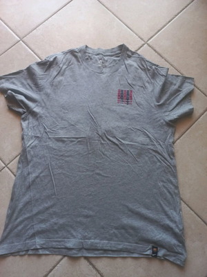 T-shirt Nike FC Barcelona (Barça) "The Nike Tee" μέγεθος L σαν καινούργιο