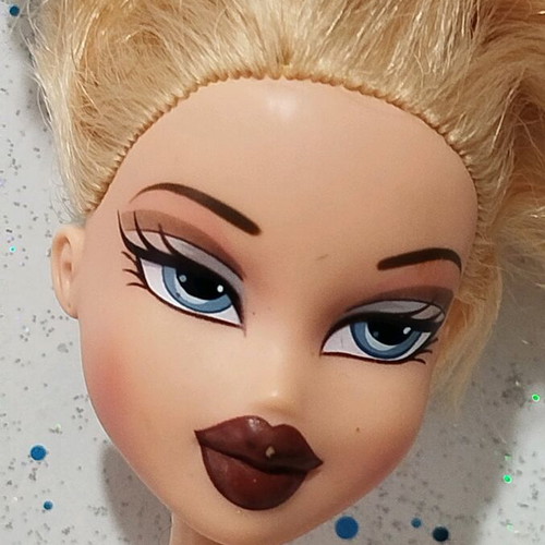 Bratz dolls used, lot of 3 with flaws for OOAK