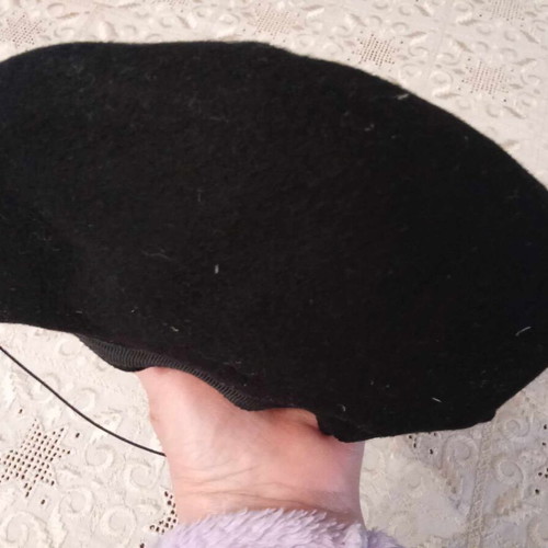 Vintage black felt beret hat like new size M