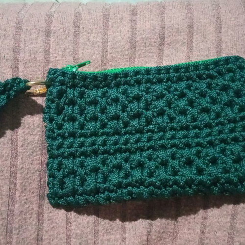 Handmade knitted wrist bag new, emerald green