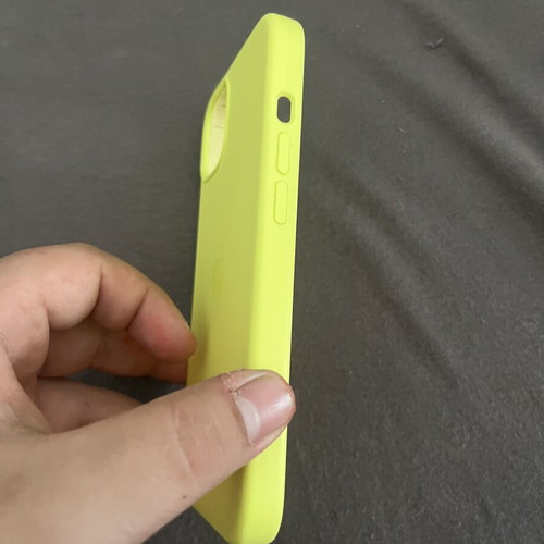 Iphone 13 case yellow like new