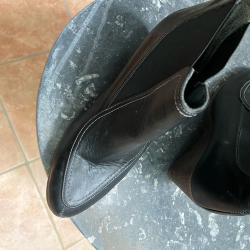 Leather ankle boots size 38 like new black